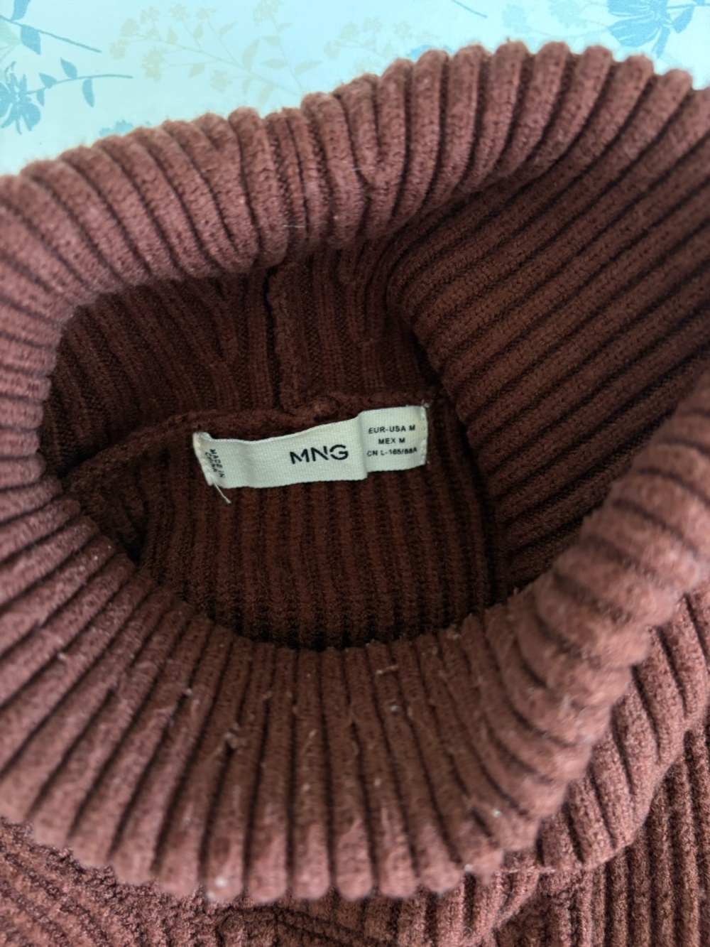 Sweater - Picture 3 of 4